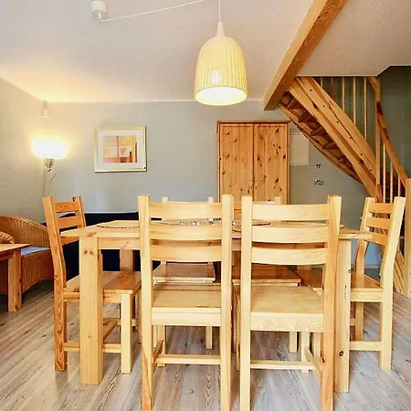 Деревянный коттедж Letniskowe Gnieznienska Поберово